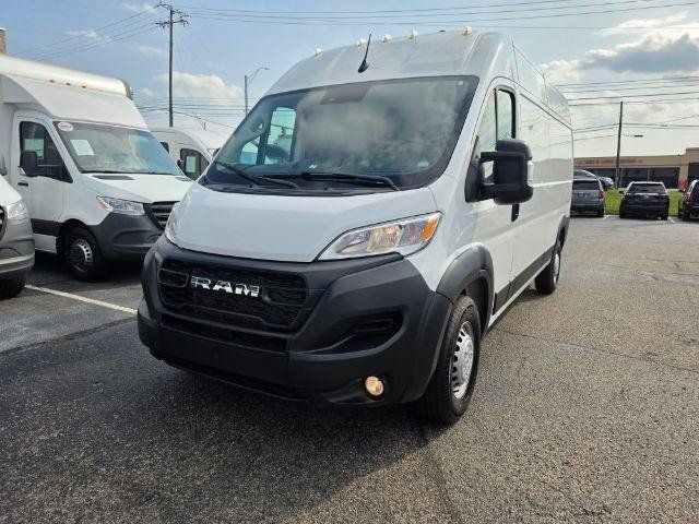 Used 2025 RAM ProMaster 2500 w/ Convenience Group FWD image 2