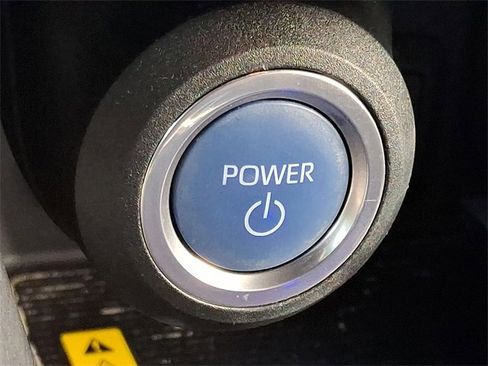 Used 2021 Toyota Venza Limited image 22