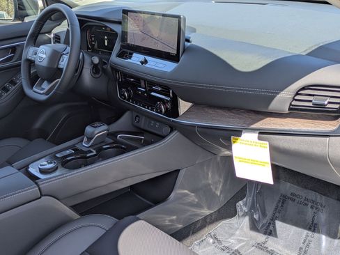 New 2026 Nissan Rogue Platinum w/ Platinum Premium Package AWD/4WD image 35