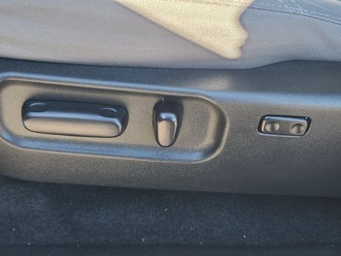 Used 2020 Toyota Tacoma SR5 image 12