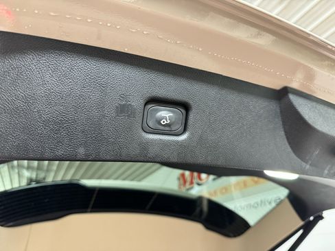 Used 2022 Lincoln Nautilus Reserve w/ Equipment Group 201A image 36