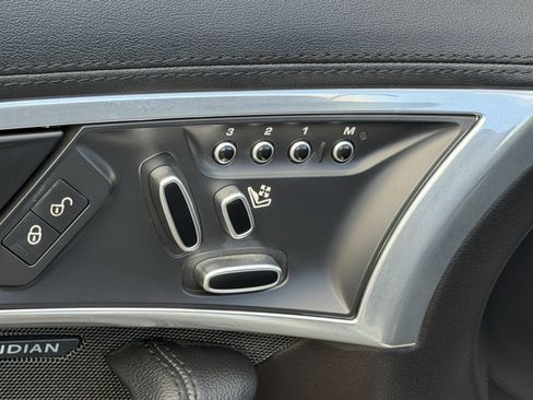 Used 2020 Jaguar F-TYPE Convertible image 16