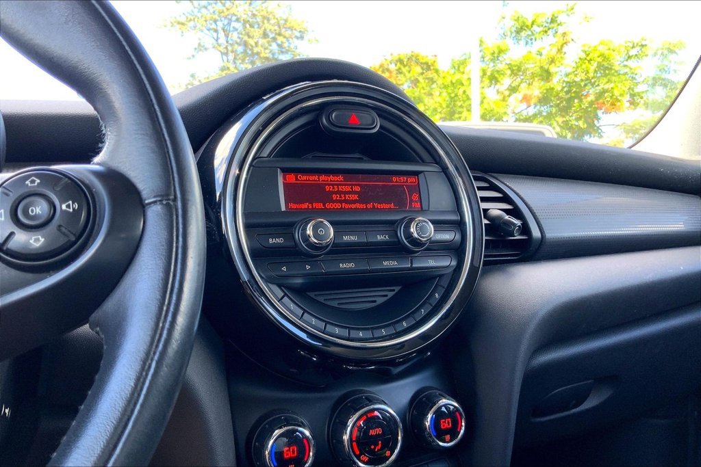 Used 2016 MINI Cooper 4-Door Hardtop FWD image 18