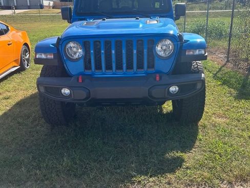 Used 2023 Jeep Gladiator Rubicon w/ Cold Weather Group AWD/4WD image 1