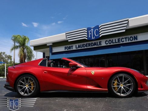 Used 2021 Ferrari 812 GTS RWD image 47