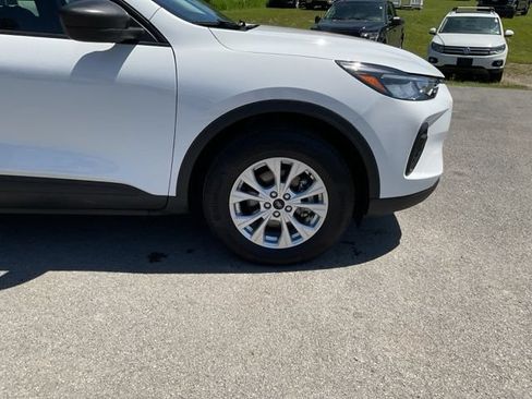 Used 2025 Ford Escape Active AWD/4WD image 23