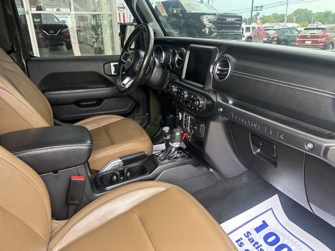 Used 2023 Jeep Wrangler Unlimited Rubicon 4xe w/ Safety Group AWD/4WD image 22