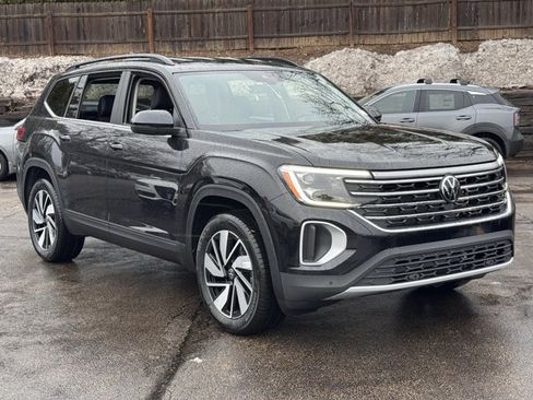 New 2026 Volkswagen Atlas SE image 1