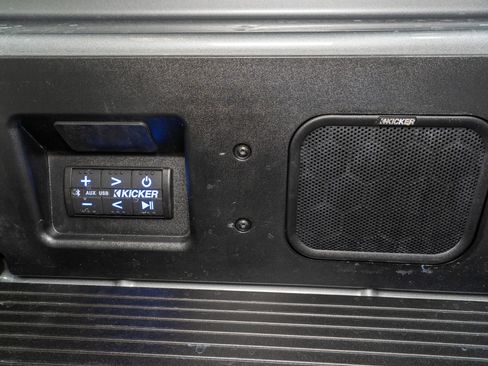 Used 2025 GMC Sierra 1500 Denali Ultimate image 12