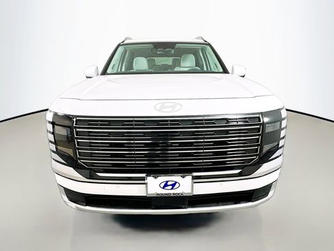 New 2026 Hyundai Palisade Calligraphy FWD image 2
