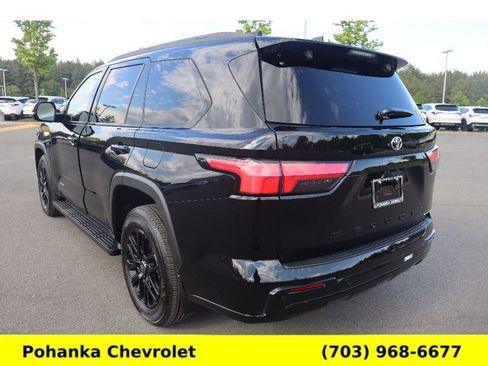 Used 2025 Toyota Sequoia Limited w/ Tow Technology Package AWD/4WD image 5