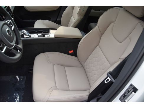 New 2026 Volvo XC60 B5 Plus w/ Protection Package Premier image 12