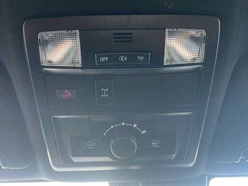 Used 2022 Toyota Tacoma TRD Off-Road AWD/4WD image 31