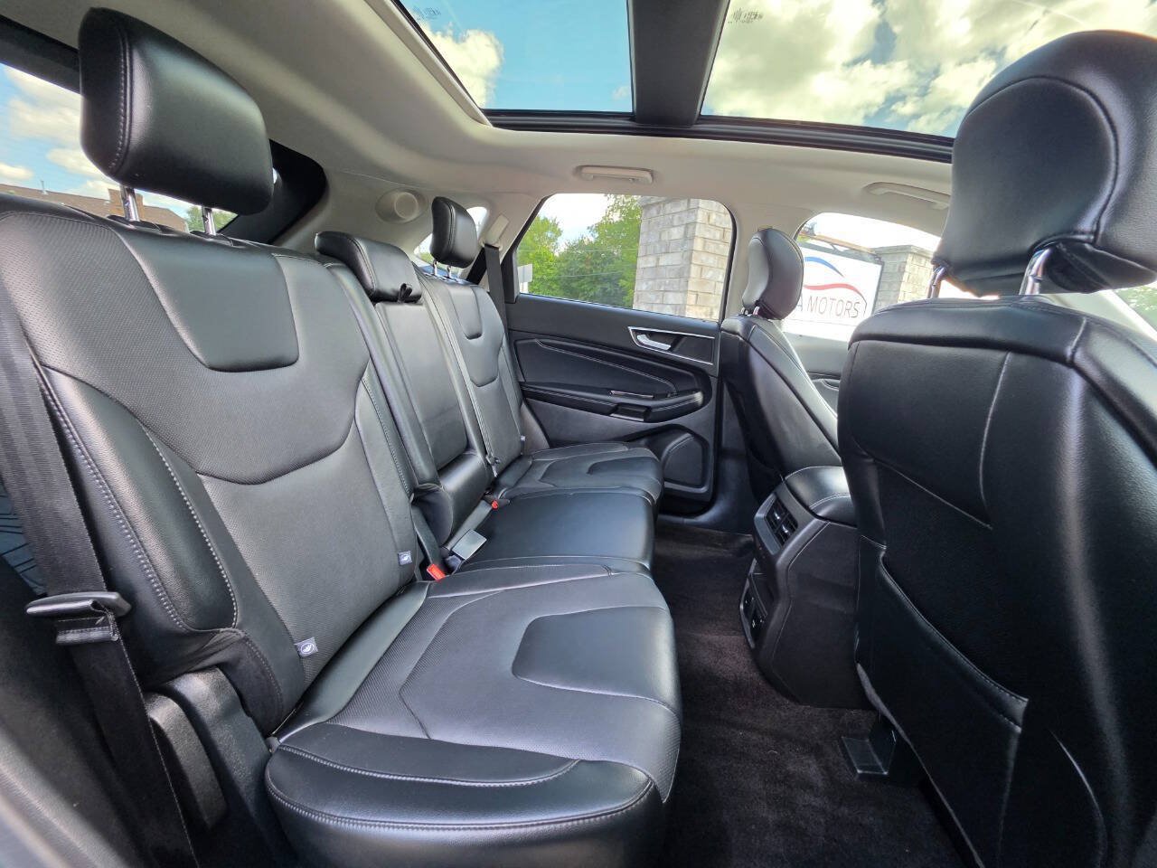 Used 2016 Ford Edge Titanium w/ Equipment Group 301A AWD/4WD image 16