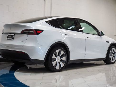 Used 2023 Tesla Model Y Long Range AWD/4WD image 23