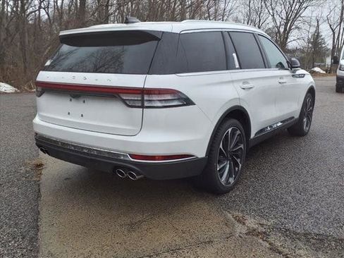 New 2025 Lincoln Aviator Reserve w/ Equipment Group 201A image 8