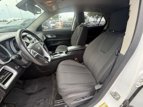 Used 2017 Chevrolet Equinox LT w/ Convenience Package FWD image 25