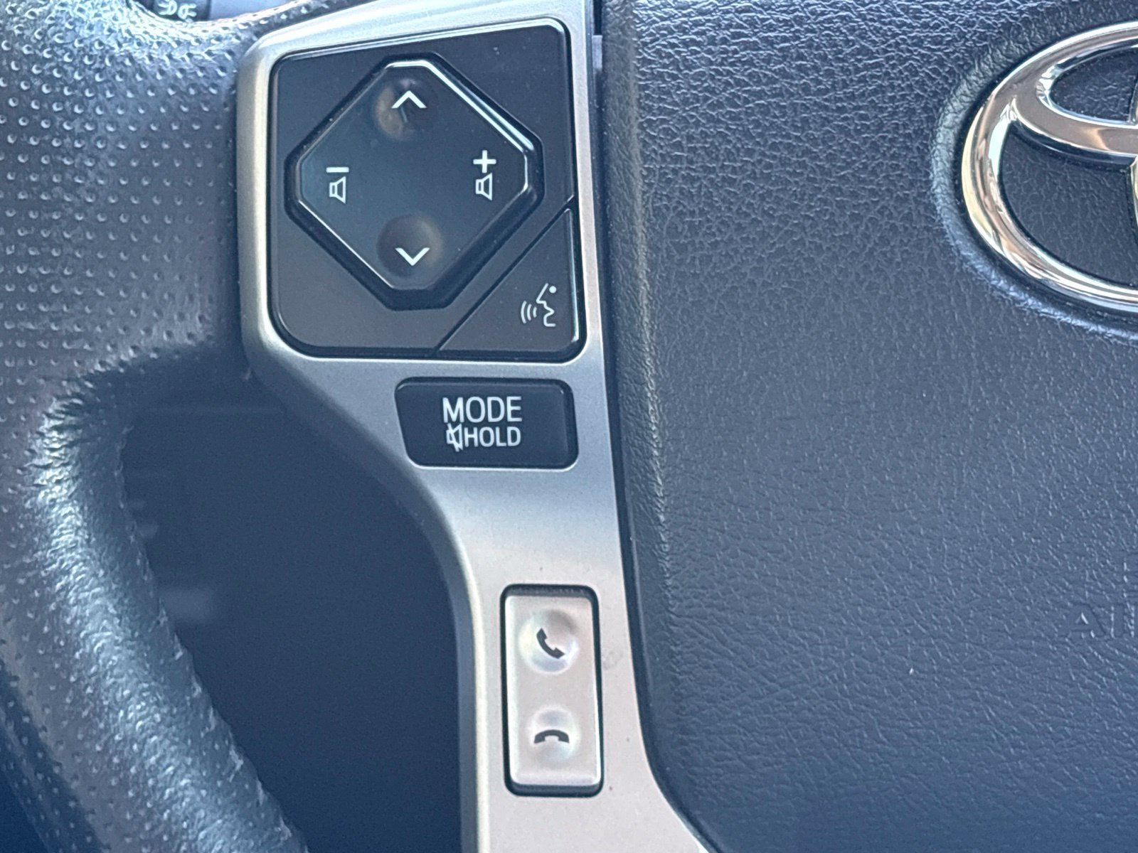 Used 2023 Toyota 4Runner SR5 Premium w/ Moonroof Package AWD/4WD image 30