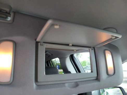 Used 2020 GMC Acadia SLE image 31