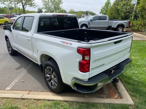 Used 2023 Chevrolet Silverado 1500 LT AWD/4WD image 29