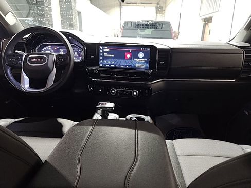 Used 2024 GMC Sierra 1500 Elevation w/ LPO, Elevation Black Package image 7