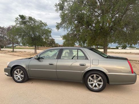 Used 2006 Cadillac DTS FWD image 16