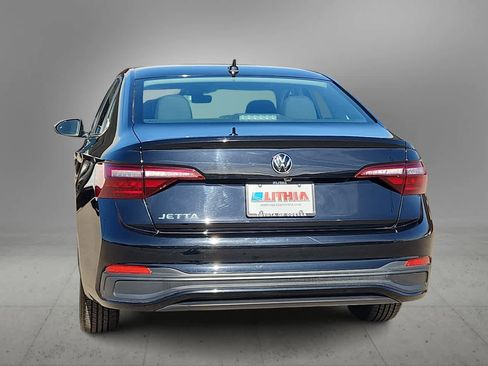 Used 2024 Volkswagen Jetta S image 7