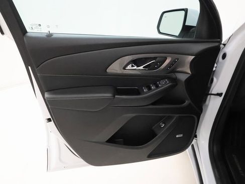 Used 2022 Chevrolet Traverse Premier image 7