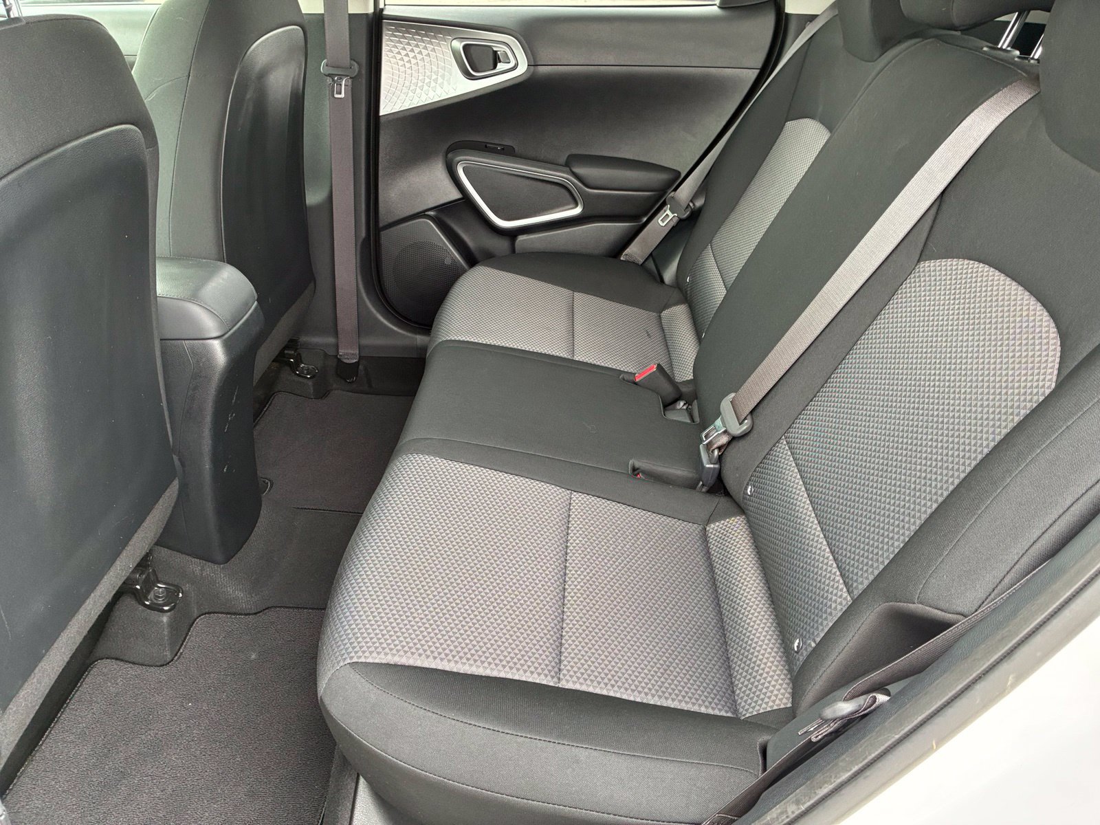 Used 2022 Kia Soul LX FWD image 15