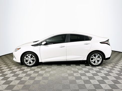 Used 2017 Chevrolet Volt Premier w/ Driver Confidence II Package image 4