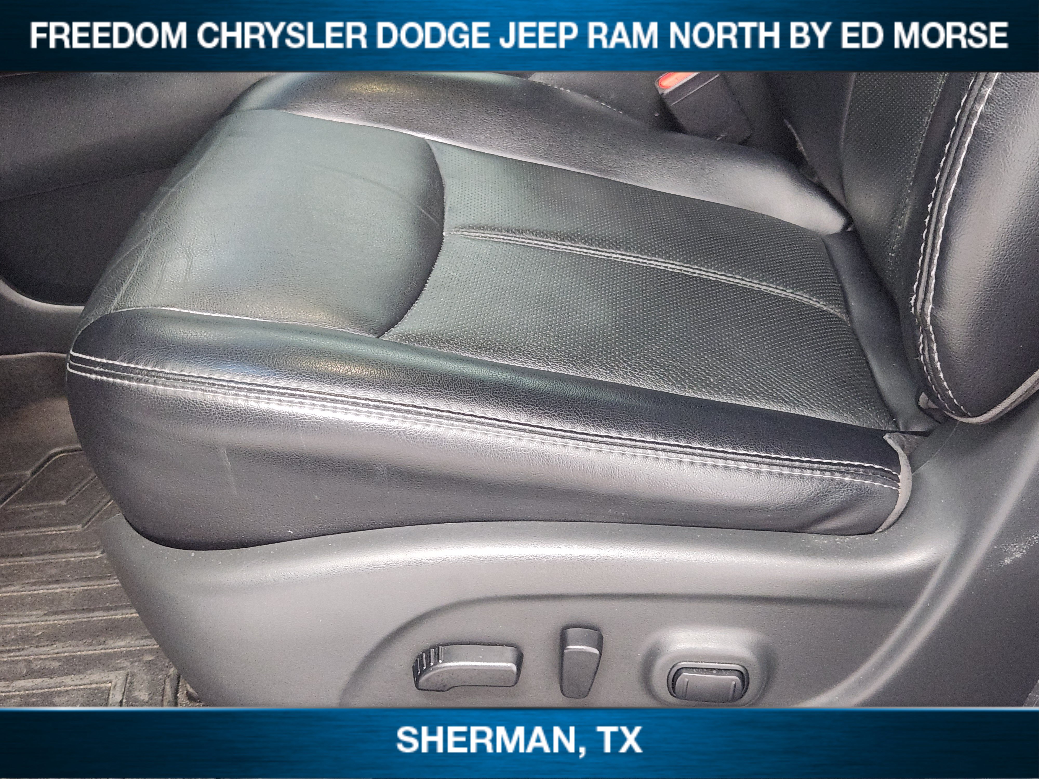 Used 2020 Nissan Pathfinder Platinum w/ Cargo Package AWD/4WD image 17