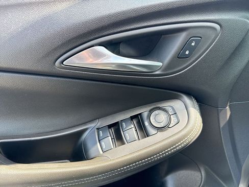 Used 2024 Buick Encore GX Sport Touring FWD image 60
