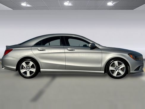 Used 2015 Mercedes-Benz CLA 250 image 7