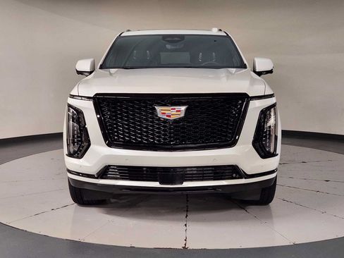 Used 2025 Cadillac Escalade Sport Platinum w/ LPO, Floor Liner Package AWD/4WD image 9