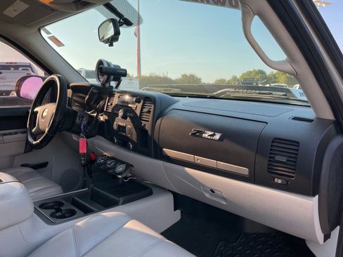 Used 2010 Chevrolet Silverado 1500 LT w/ Power Pack Plus image 27