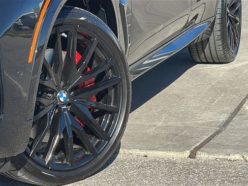 Used 2026 BMW X5 M60i image 3