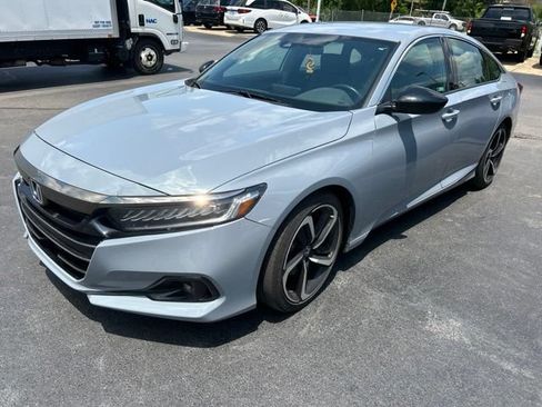 Used 2022 Honda Accord Sport image 2