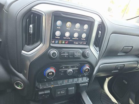 Used 2021 Chevrolet Silverado 1500 LT Trail Boss w/ LT Trail Boss Premium Package AWD/4WD image 33
