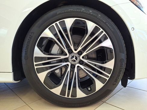 Used 2024 Mercedes-Benz E 350 4MATIC Sedan image 8