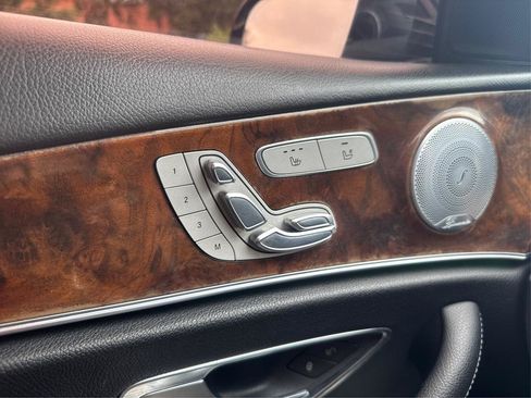 Used 2018 Mercedes-Benz E 300 image 20