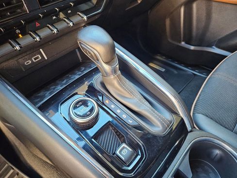 Used 2024 GMC Canyon AT4 w/ Technology Package image 20