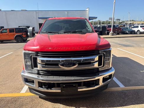 Used 2017 Ford F250 XLT w/ XLT Value Package AWD/4WD image 2
