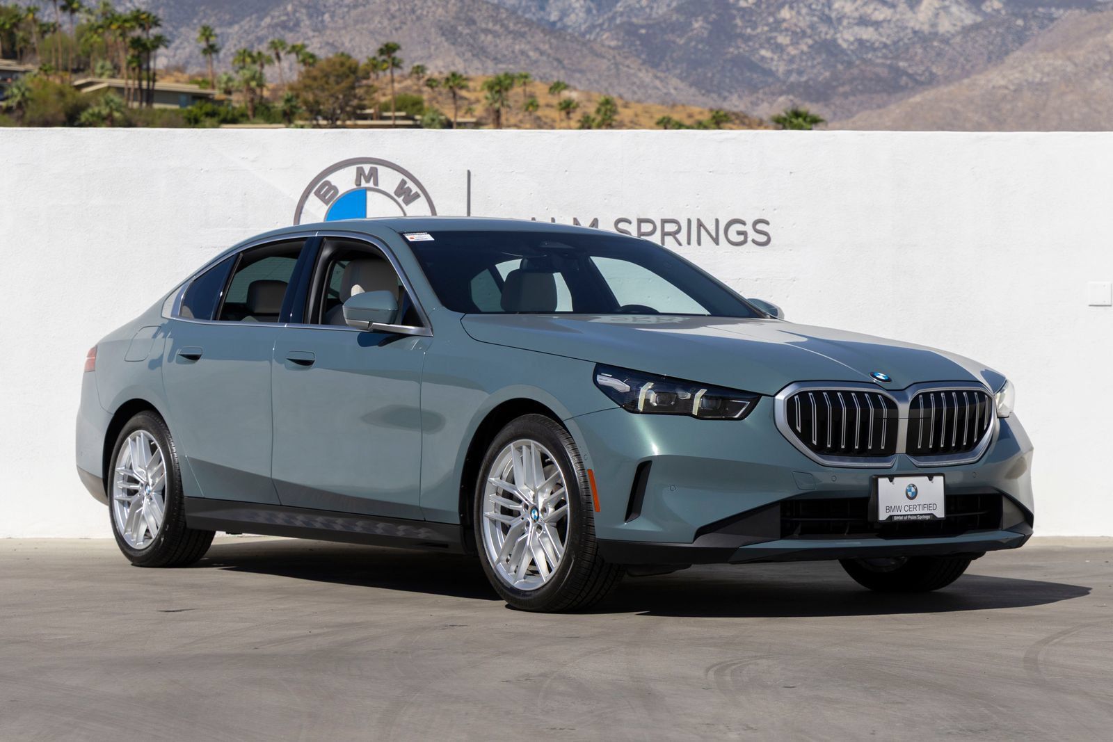 Certified 2024 BMW 530i w/ Convenience Package RWD image 2