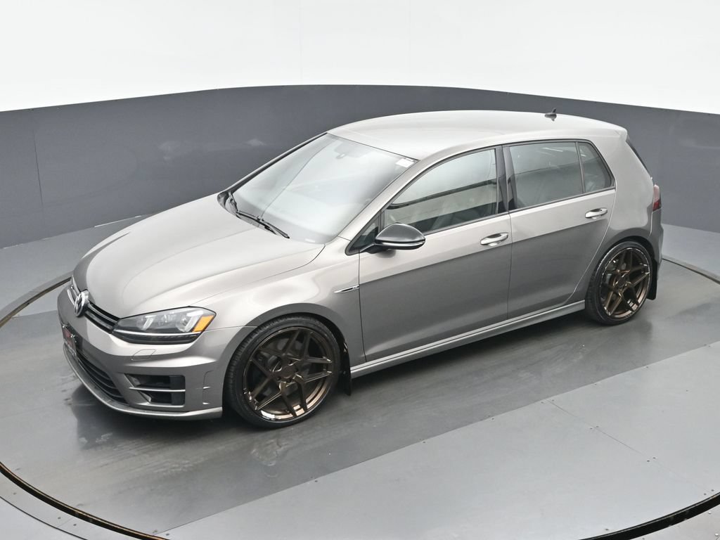 Used 2017 Volkswagen Golf R 4-Door AWD/4WD image 32