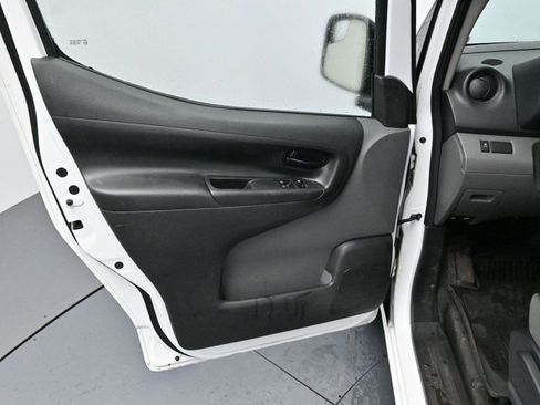 Used 2019 Nissan NV200 S image 13