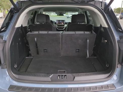 Certified 2025 Ford Explorer Active w/ Active Comfort Package RWD image 13