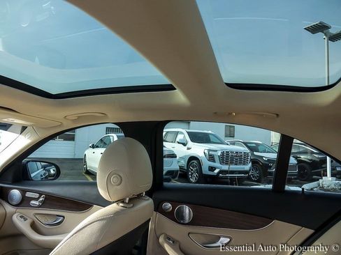 Used 2019 Mercedes-Benz C 300 4MATIC Sedan image 12