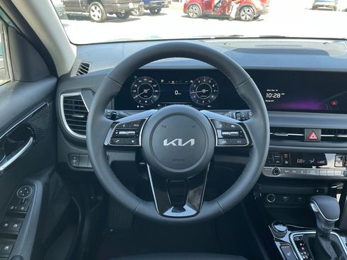 New 2026 Kia Seltos EX image 14