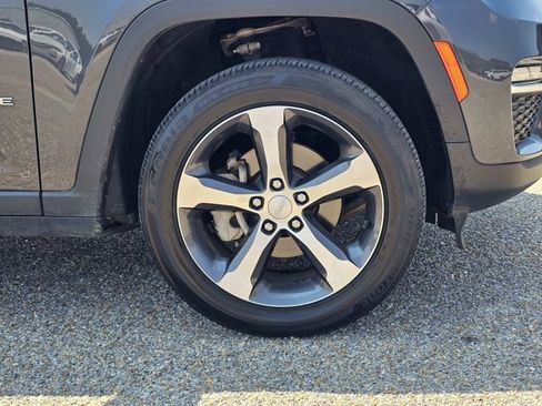 Used 2023 Jeep Grand Cherokee Limited RWD image 6