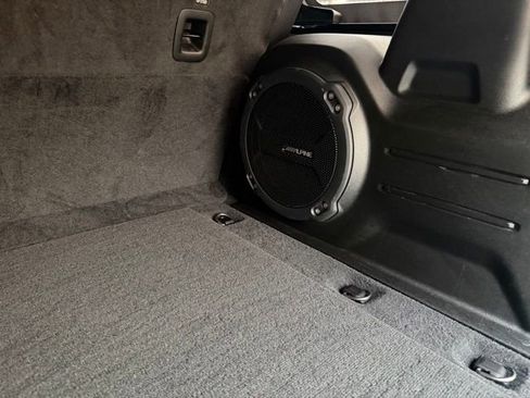 Used 2022 Jeep Wrangler Unlimited Rubicon image 12